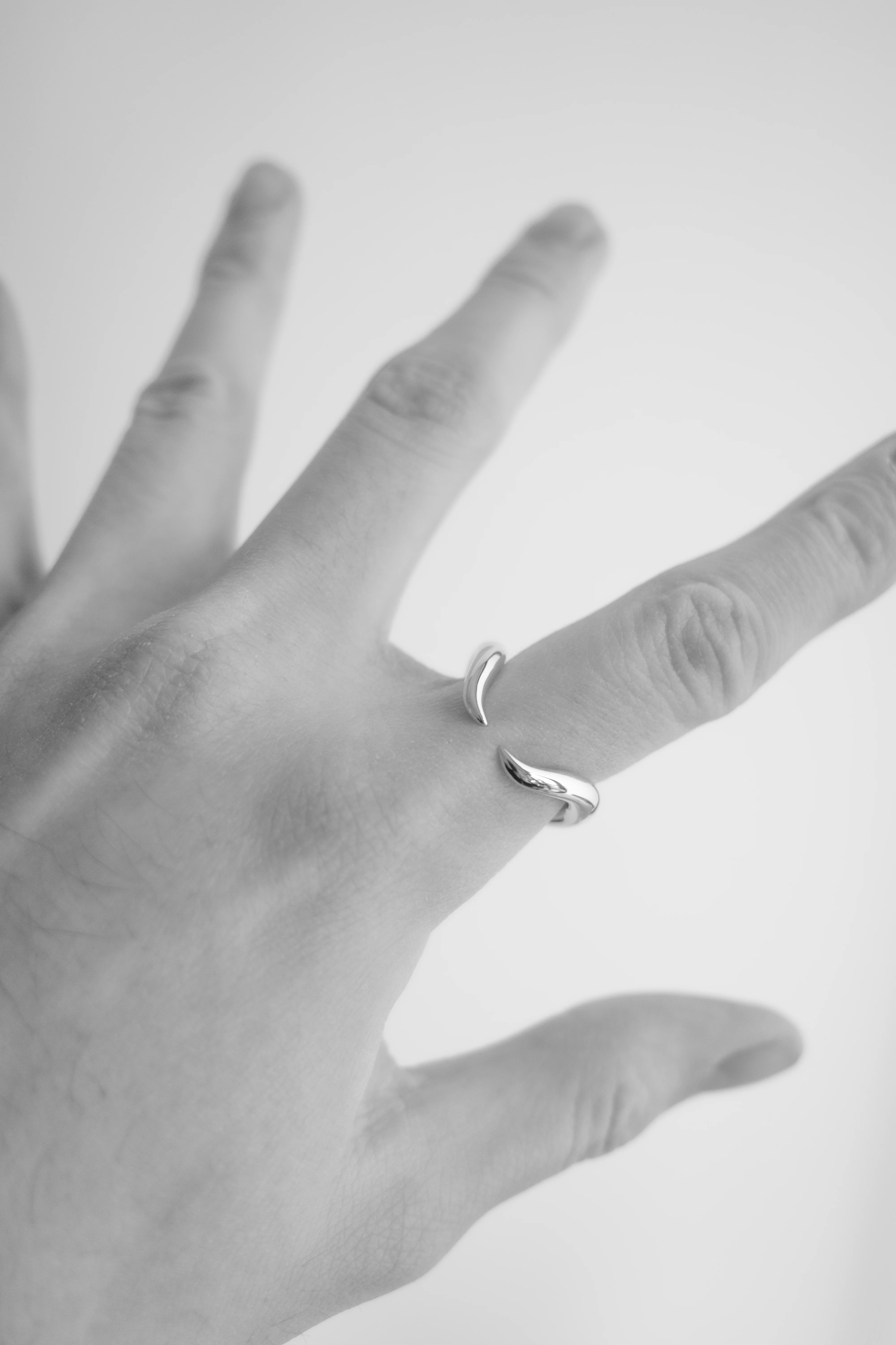 Albedo’s Horn Ring - Sterling Silver - Image 7