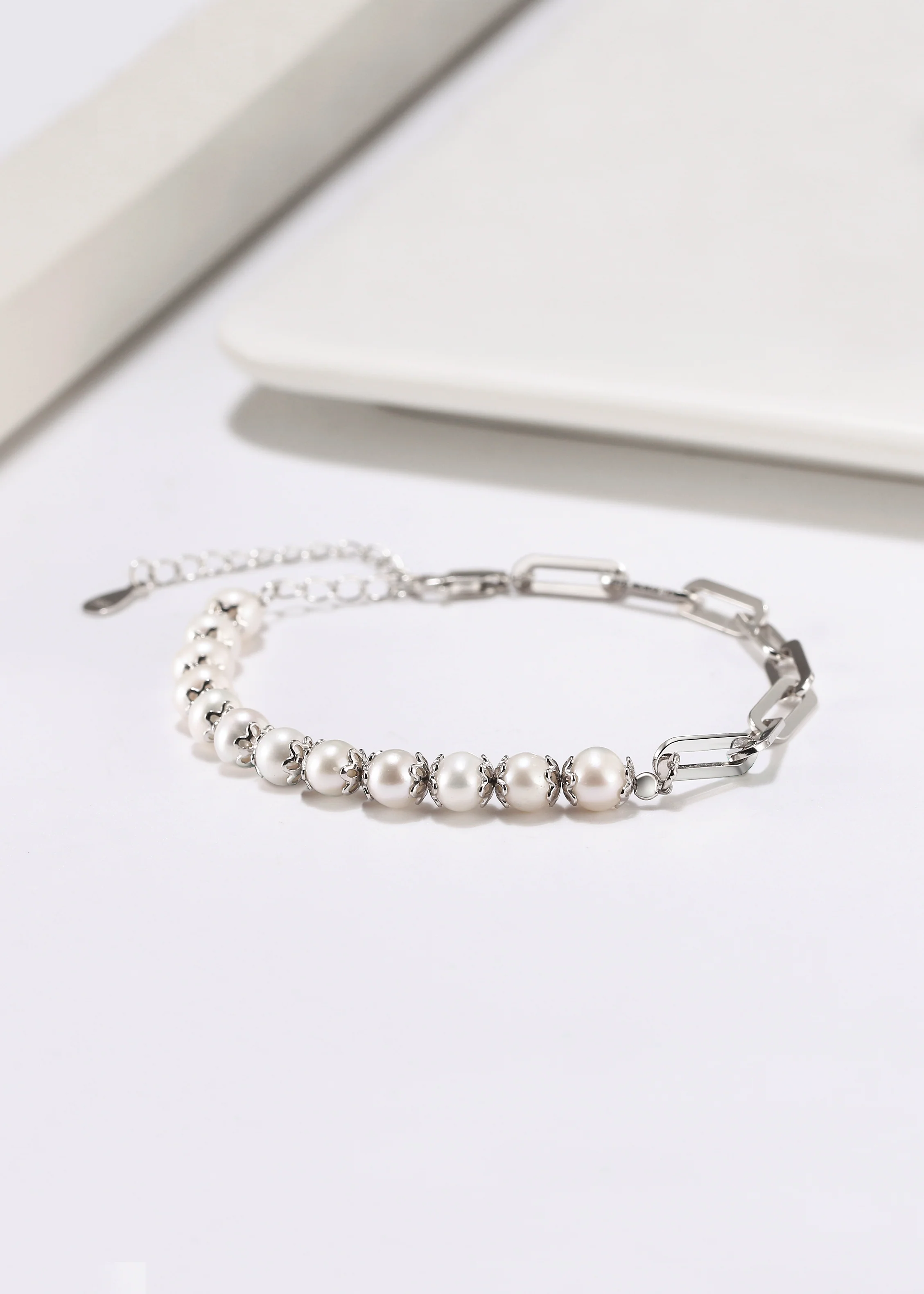 Pearl Clip Bracelet - Sterling Silver/Freshwater Pearl - Image 4